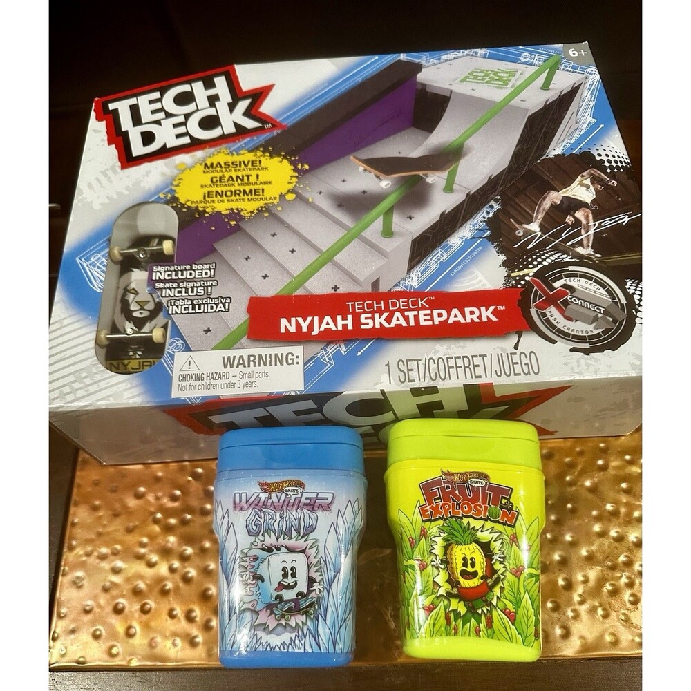 TECH DECK Nyjah Skatepark Set PLUS 4 Hot Wheels Fingerboards